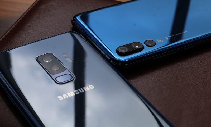 Huawei P20 Pro vs Samsung Galaxy S9 Plus: Triple Camera or Variable Aperture?