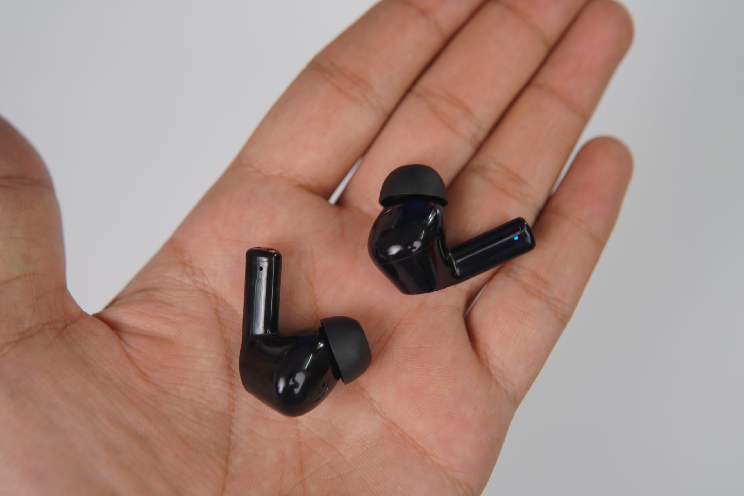 Earbuds Design